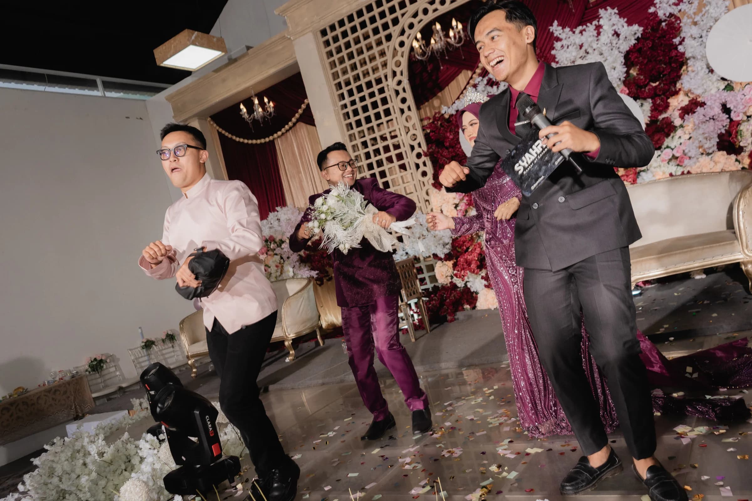 Lulu & Alam · Dari akad yang khidmat sampai games & flashmob yang meriah.